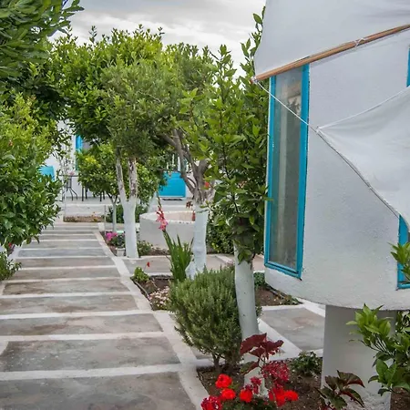 Perivoli 3-chora Apartment *